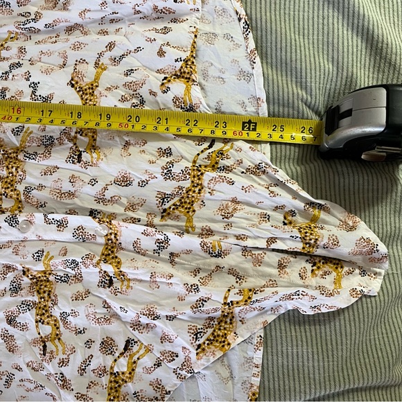 Jane + Delancey cheetah print tie front blouse, Large - Picture 7 of 9